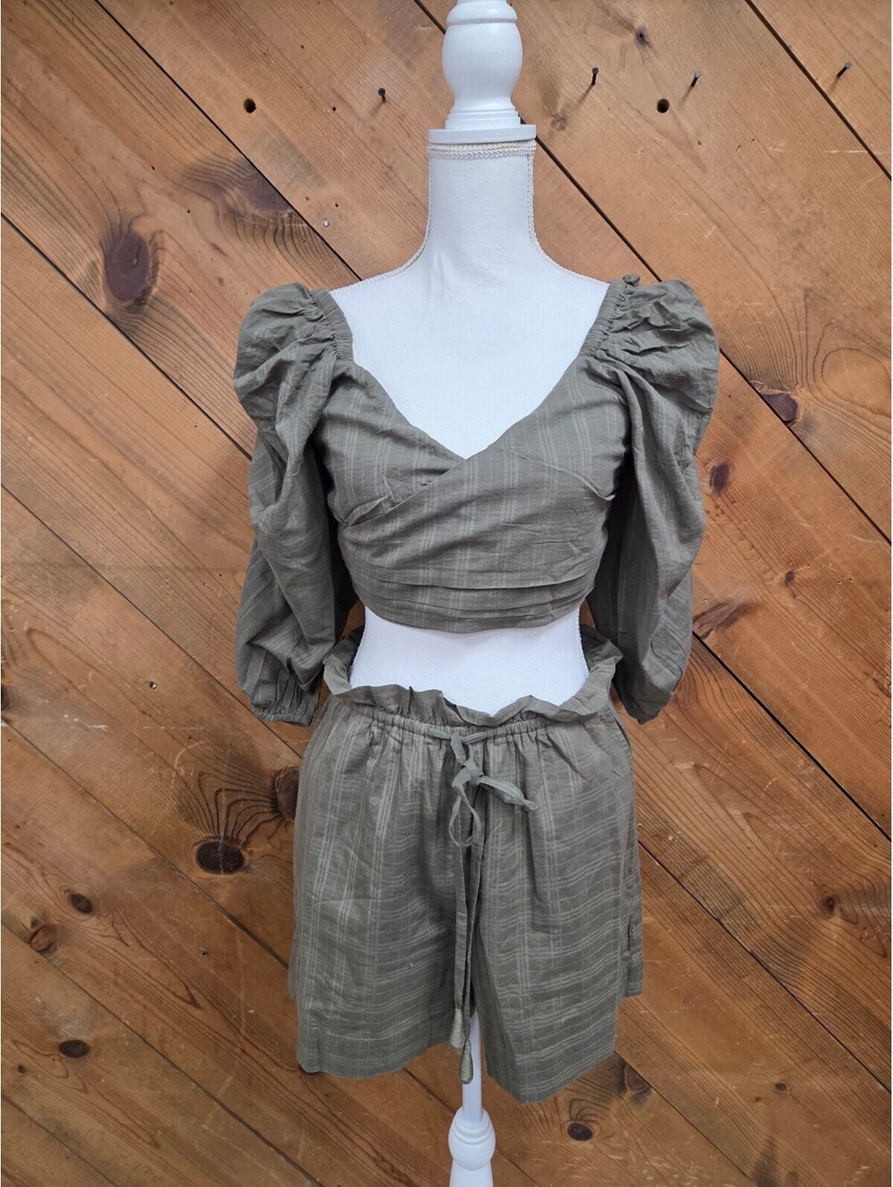 Shore Palmer Reversible Top and Shannon Leaf Gingham Shorts Set - Size M and S